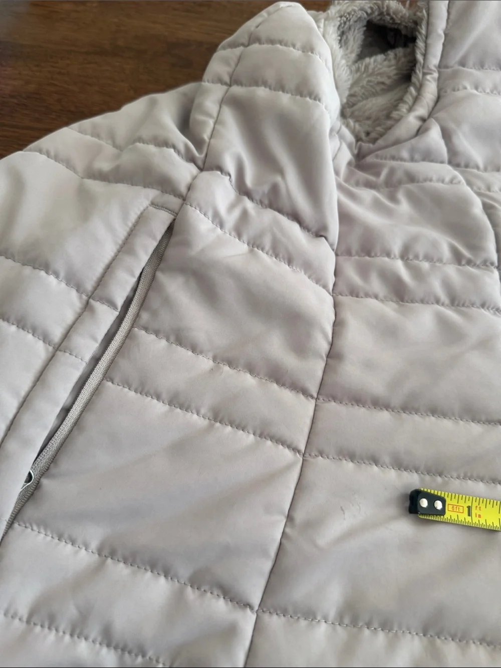 Reversible vest puffer / faux fur